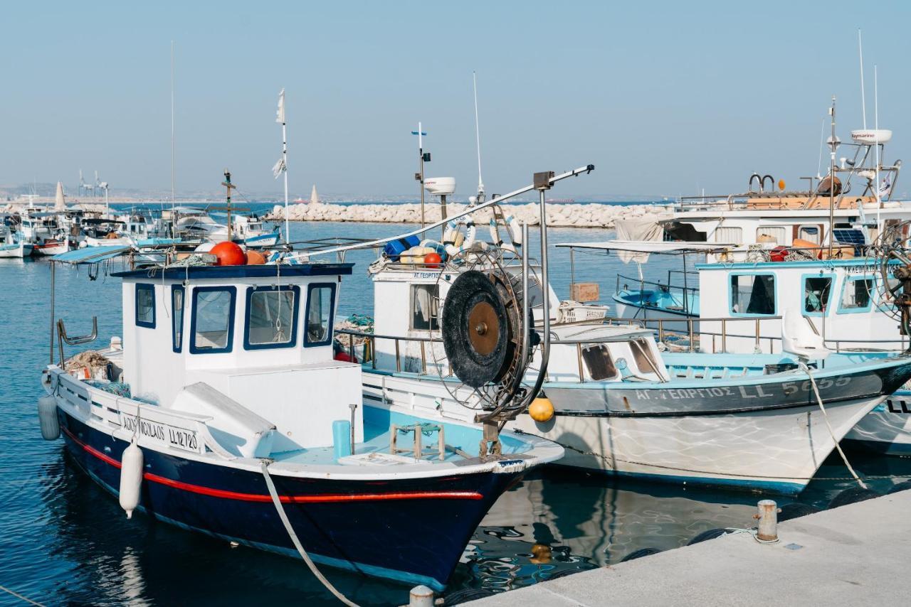 Seasunlove Apt. Appartamento Larnaca Esterno foto
