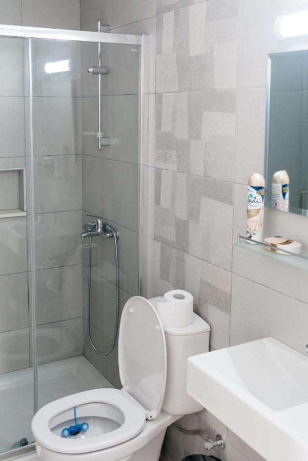 Seasunlove Apt. Appartamento Larnaca Esterno foto
