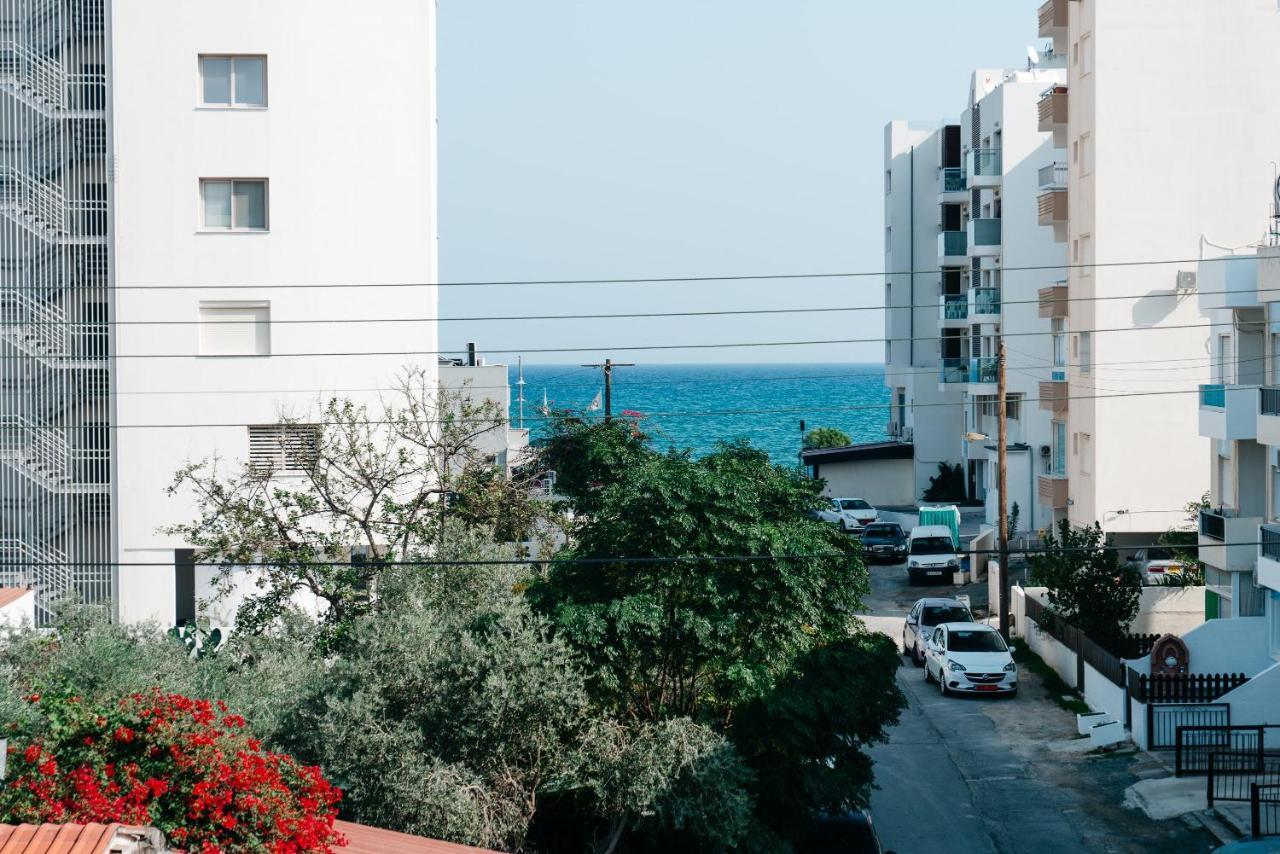 Seasunlove Apt. Appartamento Larnaca Esterno foto
